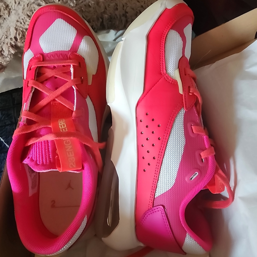 Nike Jordan Air 200E